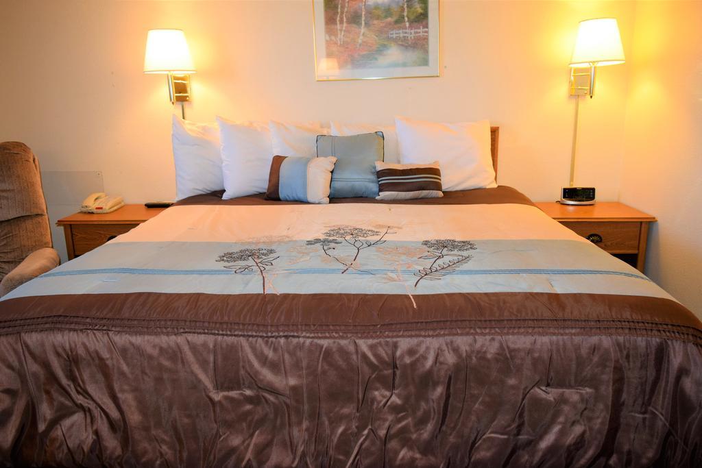 Country Inn Libby Ngoại thất bức ảnh