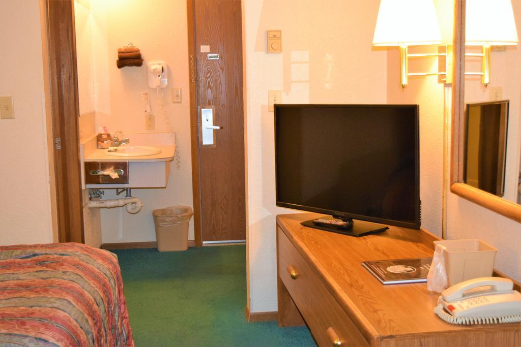 Country Inn Libby Ngoại thất bức ảnh