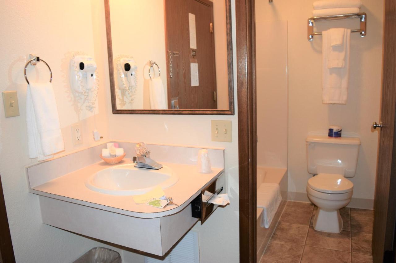 Country Inn Libby Ngoại thất bức ảnh